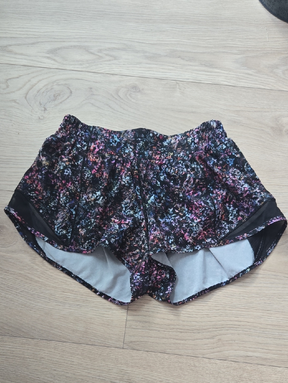 Lululemon Hotty Hot Shorts 2.5" Low Rise